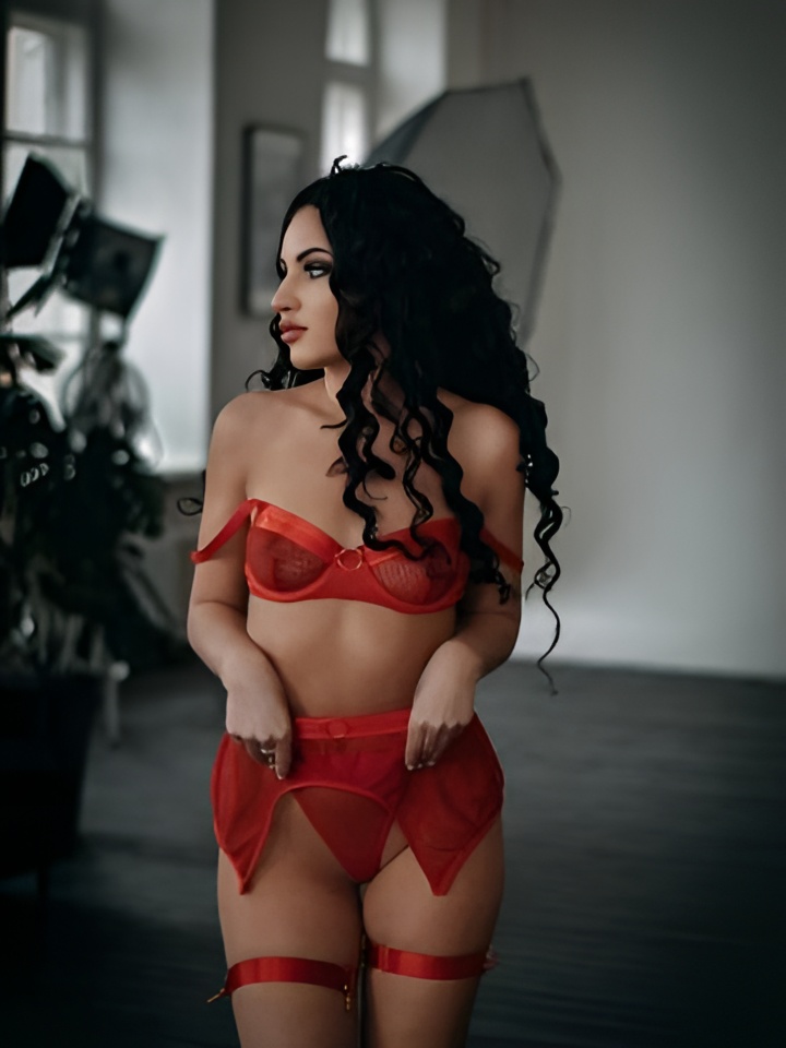 Елена привлекальеная девушка из Бунге цена от 2500 руб