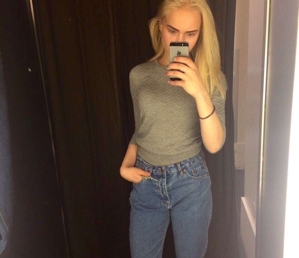 Есения привлекальеная девушка из Бунге цена от 3000 руб