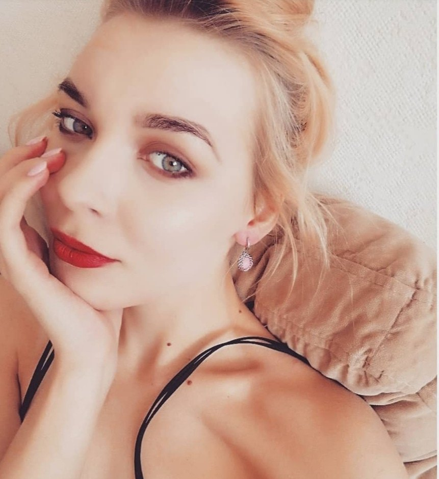 Ольга привлекальеная девушка из Бунге цена от 3500 руб