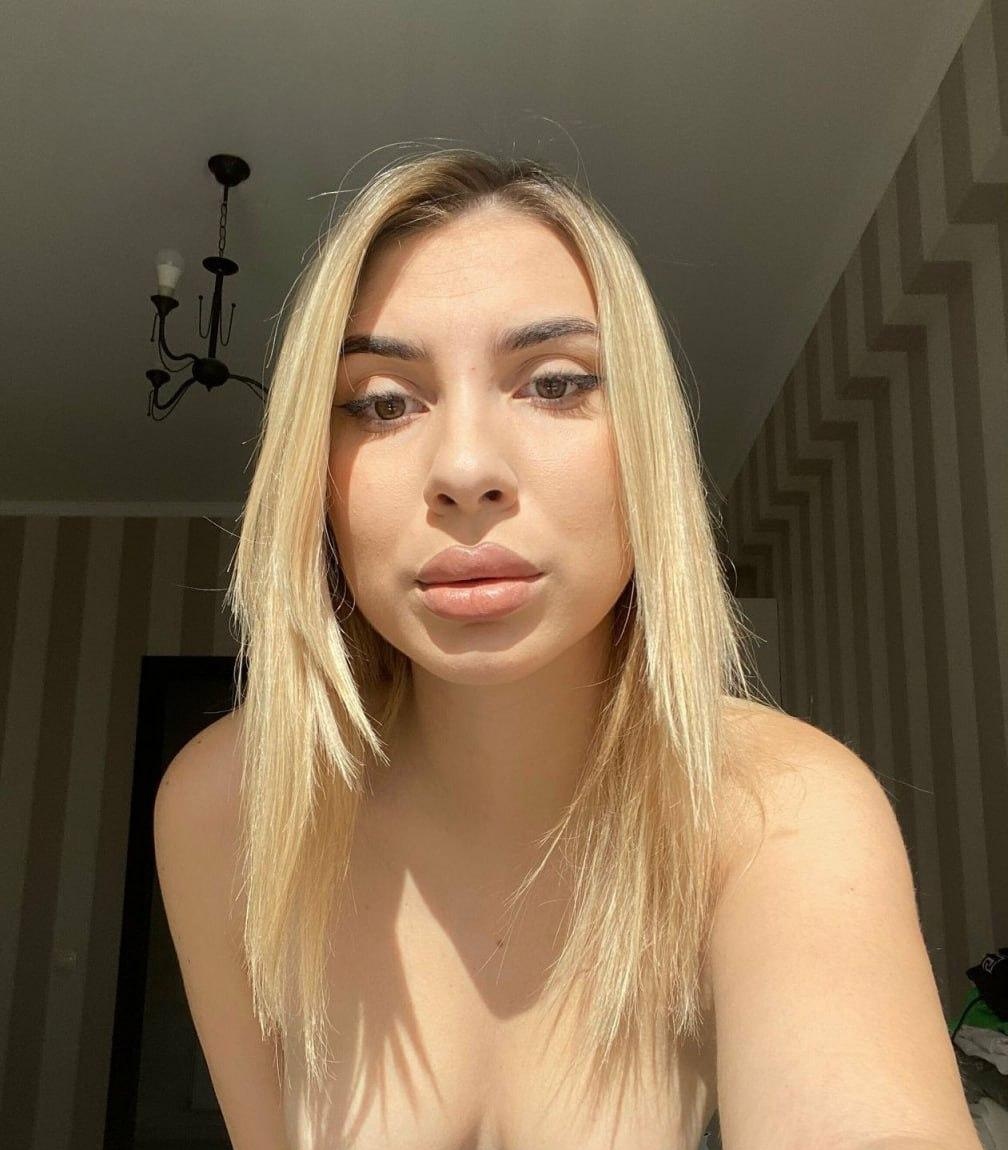 Катька привлекальеная девушка из Бунге цена от 6000 руб