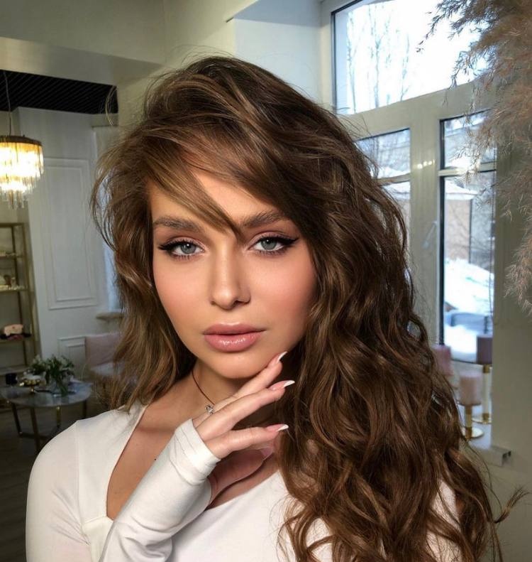 Юлия привлекальеная девушка из Бунге цена от 8000 руб