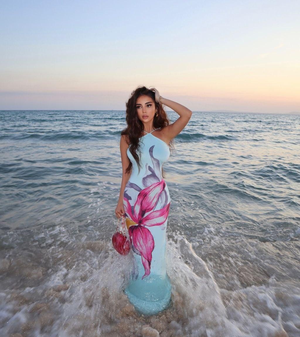 Анита привлекальеная девушка из Бунге цена от 4000 руб