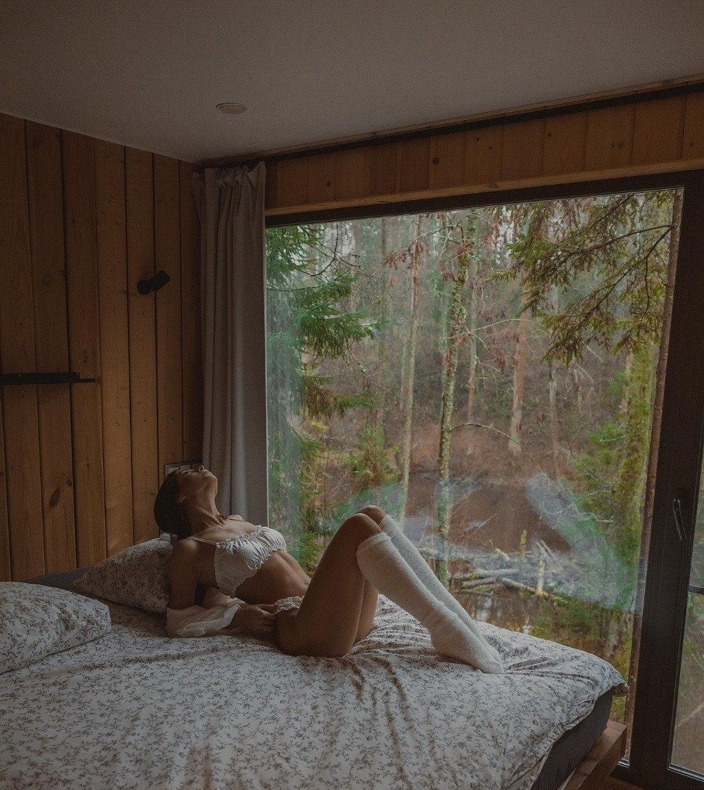 Елена привлекальеная девушка из Бунге цена от 7000 руб