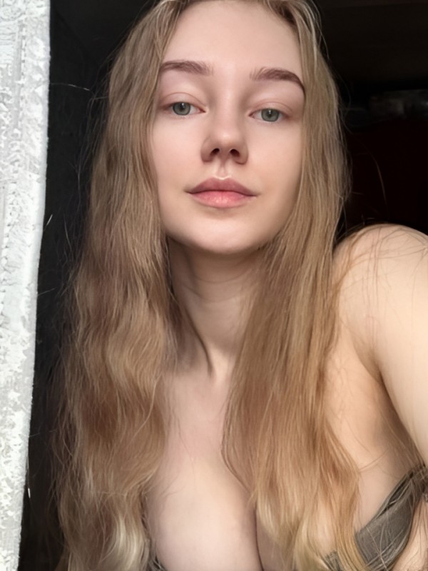 Ида привлекательная девушка из Бунге цена от 4000 руб