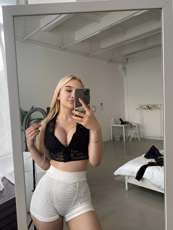 Виктория привлекательная девушка из Бунге цена от 2500 руб