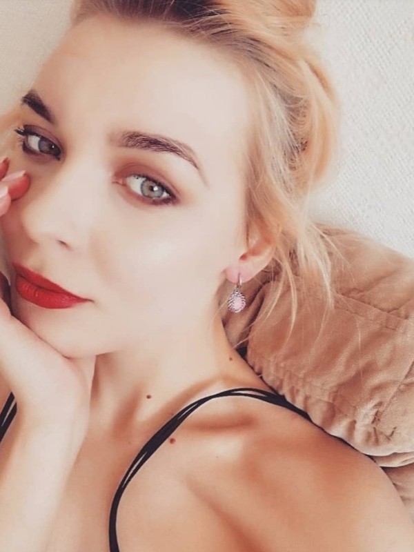 Ольга привлекательная девушка из Бунге цена от 3500 руб