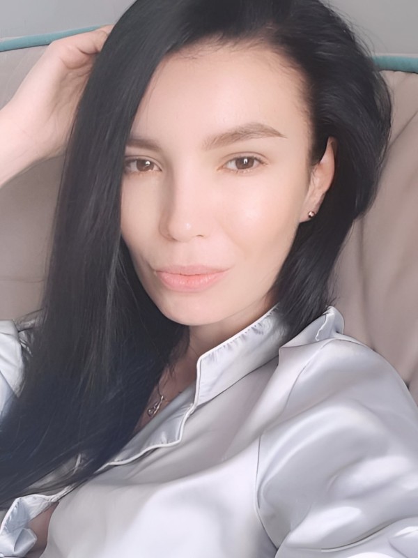 Соня привлекательная девушка из Бунге цена от 6000 руб